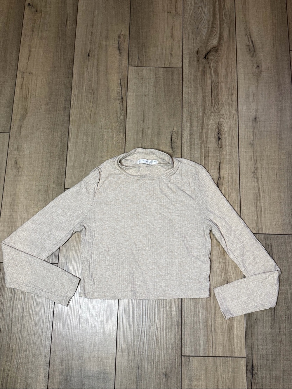 Altar’d State M Oatmeal Ribbed Mock Neck Cropped Long Sleeve Top